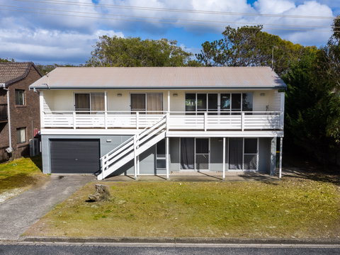 Seaview Getaway | Dunbogan - Hervey Bay Accommodation 0