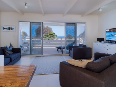 Seaview Getaway | Dunbogan - Hervey Bay Accommodation 2