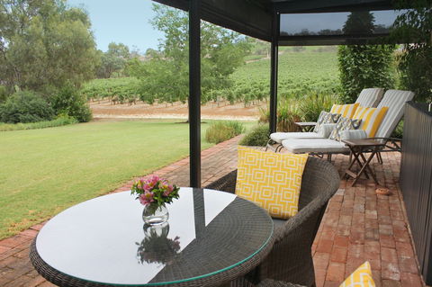 Seppeltsfield Vineyard Cottage - Hervey Bay Accommodation 2