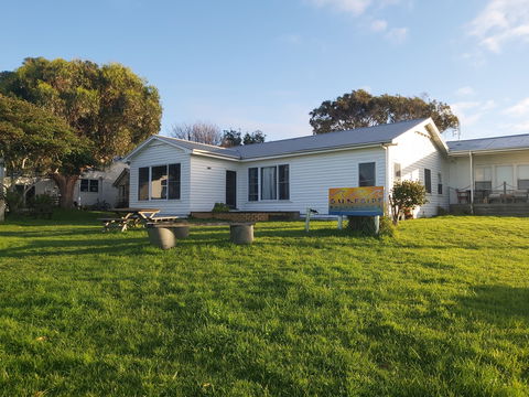 Surfside Backpacker - Hervey Bay Accommodation 0