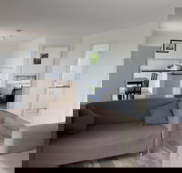 Tarnasey Farm - Cooper's Cottage - Hervey Bay Accommodation