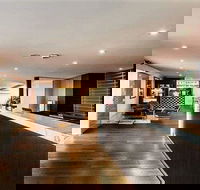 The Waverley International Hotel - Hervey Bay Accommodation