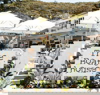 The Boathouse Hotel Patonga - Hervey Bay Accommodation