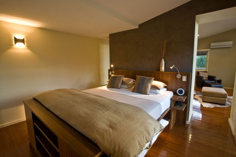 The Buckland  Studios - Hervey Bay Accommodation 1