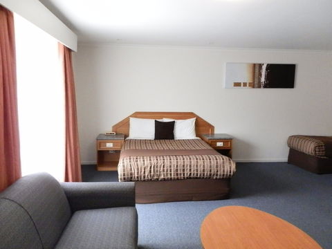 Thunderbird Motel - Hervey Bay Accommodation 2