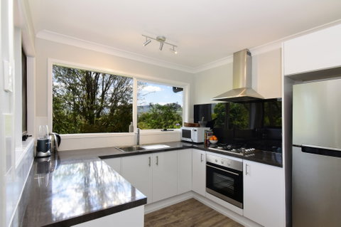 Treetops - Hervey Bay Accommodation 1