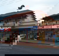 Victoria Hotel Port McDonnell - Hervey Bay Accommodation