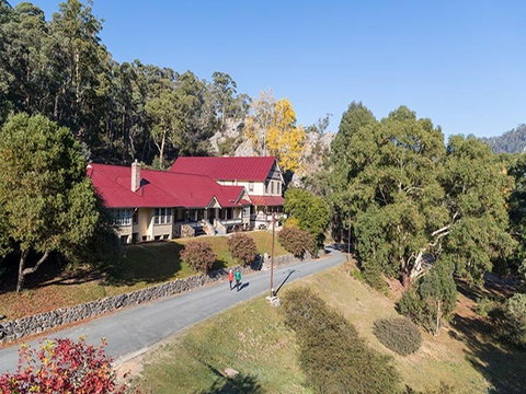 Yarrangobilly Caves House: East And West Wings - Hervey Bay Accommodation 2