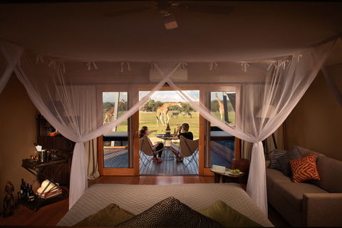 Zoofari Lodge, Taronga Western Plains Zoo Dubbo - Hervey Bay Accommodation 0