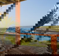 Absolute Oceanfront Cottage - Tourism Hervey Bay