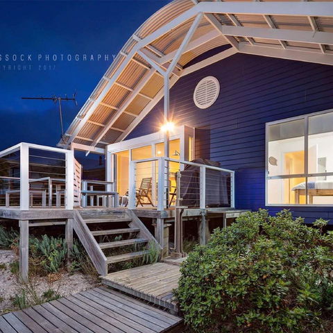 Alchemy On Island Beach - Hervey Bay Accommodation 0