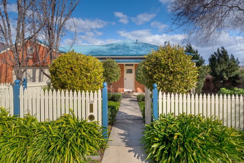 Ampleforth East - Hervey Bay Accommodation 1