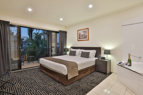Aquarius Apartments - Hervey Bay Accommodation 2
