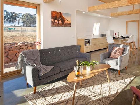 Avonside Alpine Estate - Hervey Bay Accommodation 1