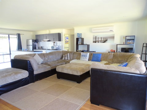 Baydream - Hervey Bay Accommodation 1