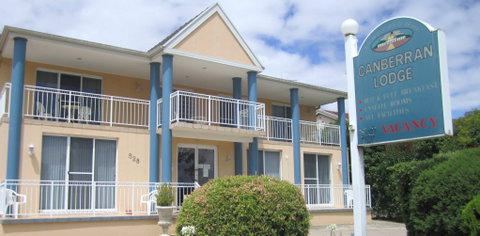 Canberran Lodge - Hervey Bay Accommodation 0