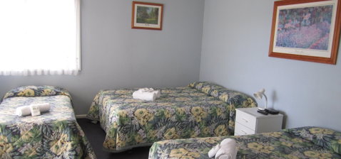 Canberran Lodge - Hervey Bay Accommodation 1