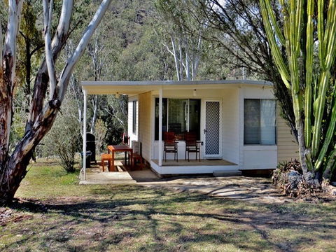 Capertee Cottage - Hervey Bay Accommodation 0