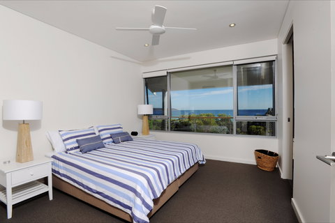 Cassini Beach House - Hervey Bay Accommodation 2