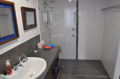 Clyde River Cottage - Hervey Bay Accommodation 2