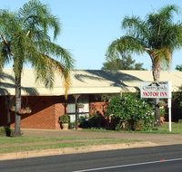 Country Roads Motor Inn