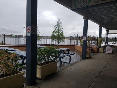 Crown Hotel Motel - Tourism Hervey Bay 1