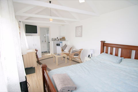 Dalton St Studio - Hervey Bay Accommodation 0