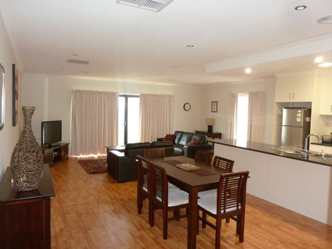 Florentine Villas - Hervey Bay Accommodation 2