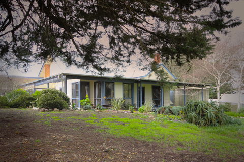 Galwiji Homestead - Tourism Hervey Bay 0