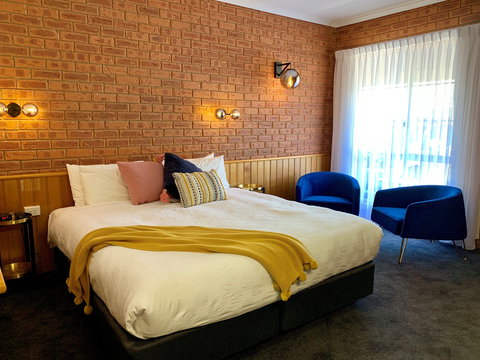 Golden River Motor Inn - Hervey Bay Accommodation 1