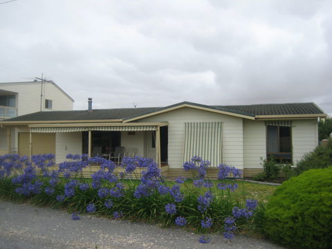 Holiday Magic - Hervey Bay Accommodation 0