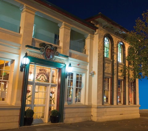 Hotel Warrnambool - Hervey Bay Accommodation 1
