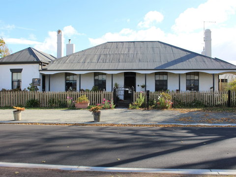 Ivy On Glenelg - Hervey Bay Accommodation 0