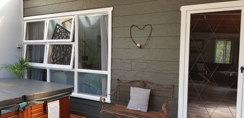 Kiwarrak Country Retreat - Hervey Bay Accommodation 0