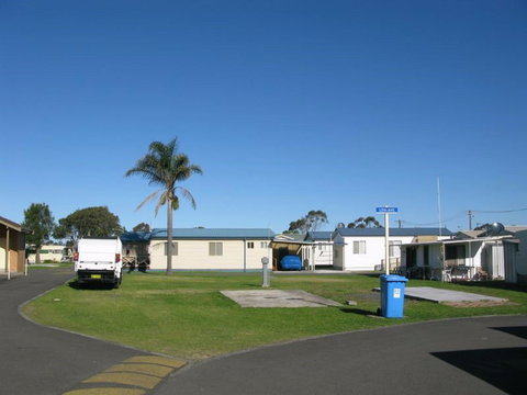 Lake Windemere Caravan Park - Hervey Bay Accommodation 1