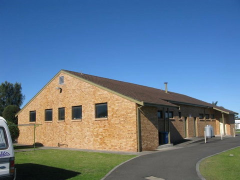 Lake Windemere Caravan Park - Hervey Bay Accommodation 2