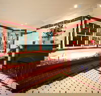 Leura Rose Cottage - Hervey Bay Accommodation