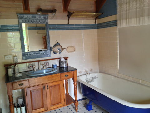 Longbeach Clifftop Retreat - Hervey Bay Accommodation 2