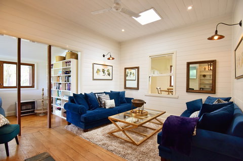 Lulu Hill Cottage - Kangaroo Valley - Hervey Bay Accommodation 1
