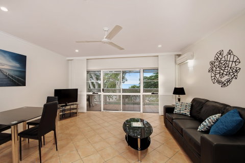 Marlin Waters Beachfront Apartments - Hervey Bay Accommodation 1