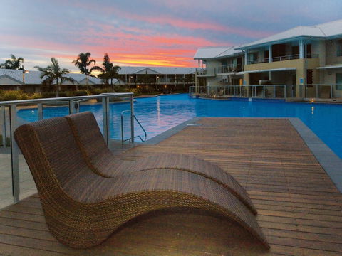 Oaks Port Stephens Pacific Blue Resort - Hervey Bay Accommodation 0