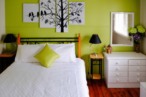 Pebble Bay Cottage - Hervey Bay Accommodation 0