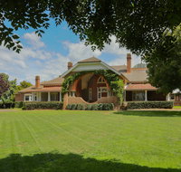 Petersons Guesthouse and Winery - Hervey Bay Accommodation