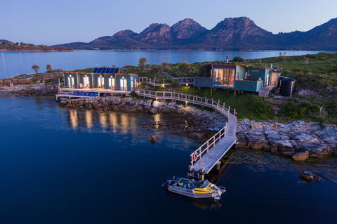 Picnic Island - Tourism Hervey Bay 0