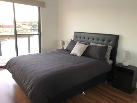 Port Bouvard Retreat - Large Family Friendly Canal Home With Private Jetty - Tourism Hervey Bay 1