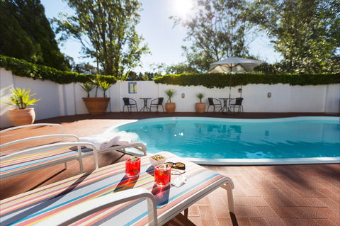 Ramada By Wyndham Diplomat Canberra - Hervey Bay Accommodation 1