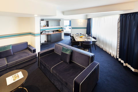 Ramada By Wyndham Diplomat Canberra - Hervey Bay Accommodation 2