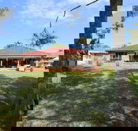 Ray of Sunshine-Waterfront Reserve - Hervey Bay Accommodation