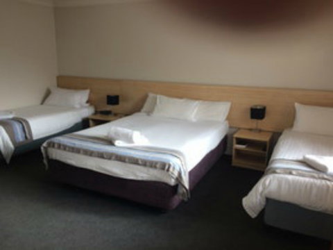 Red Cedar Motel: Muswellbrook - Hervey Bay Accommodation 0
