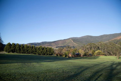 Ridge Line Riders Luxury Retreat - Hervey Bay Accommodation 2